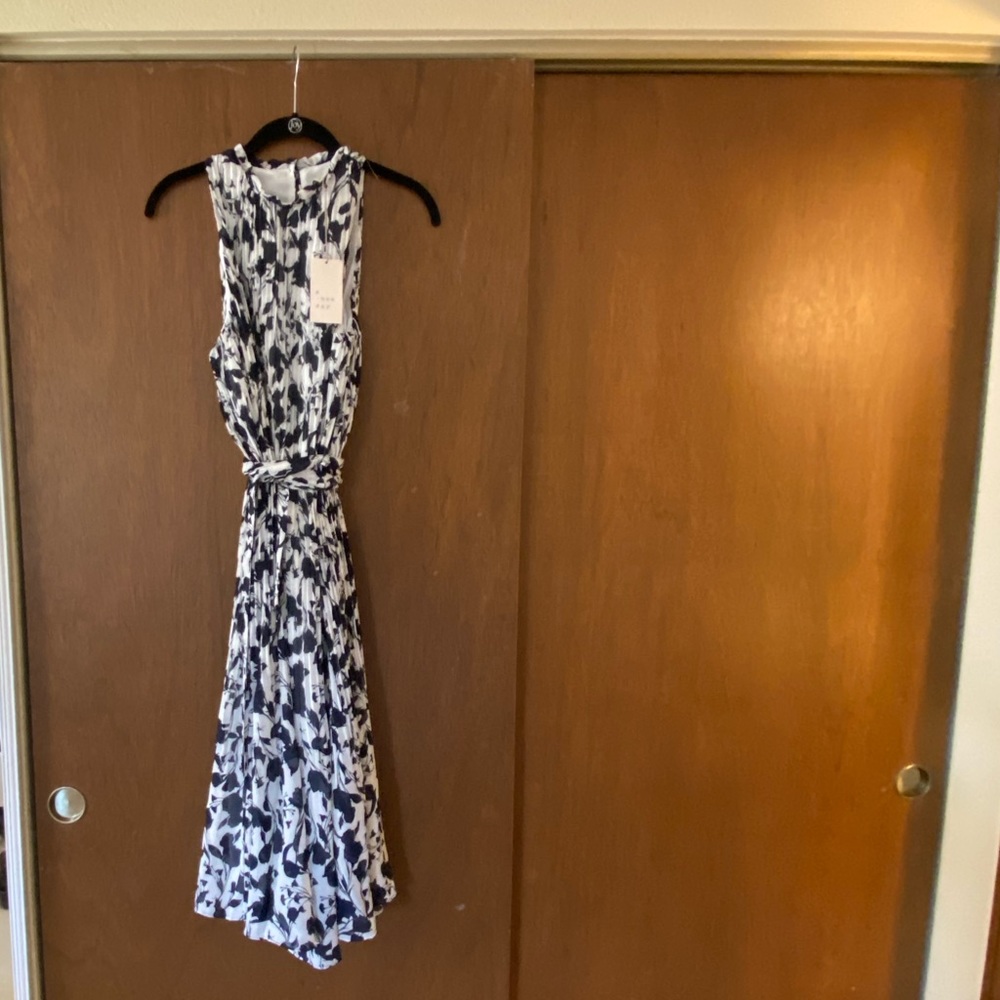 Navy and white floral cocktail dress new with tag